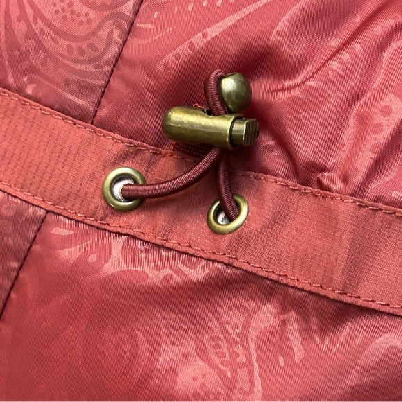 Ariat Real Women’s Red Aztec Print Quilted Puffer Vest Size XL - Picture 8 of 12